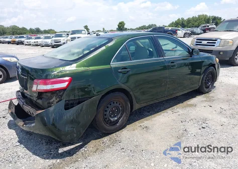 2010 Toyota Camry Le z USA, uszkodzony, nr VIN 4T1BF3EK2AU542631